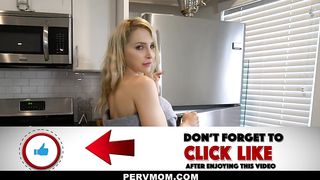 My Stepmom Let Me Eat Her Pussy