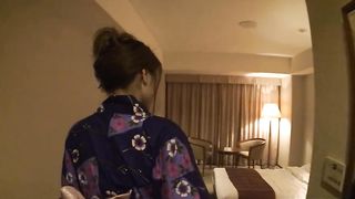 Moaning babe Yuka Kurosawa gives a ride on bed