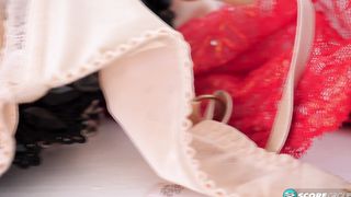 Anastasia L'Amour: Big Boob Bust-out