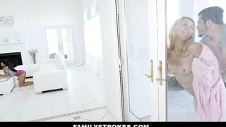 Fucking Stepmom Like Its A Game