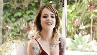 Sammie's Submissive Throat