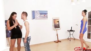 Rockstar In The Gallery