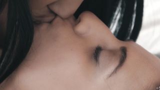 Breakfast - Sade Rose & Teresse Bizzarre