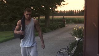 Warm Up - Taylor Sands & Maxmilian Dior