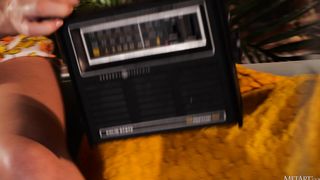 Hot Signals - Alice Antoinette