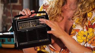 Hot Signals - Alice Antoinette