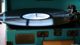 Hot Signals - Alice Antoinette