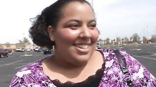 Hefty Taylor Spreads For a Cock